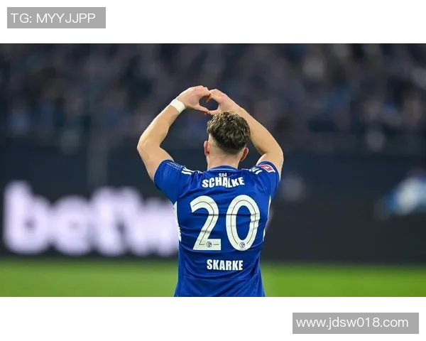 沙尔克04客场失利，德甲排名下跌至第七位：解析球队困境与未来展望